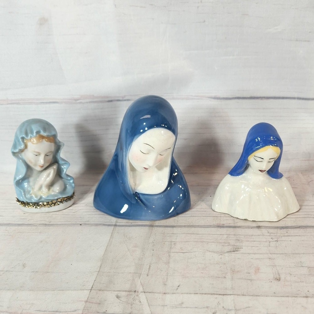 Vintage Religious Figurines Mary Jesus Ceramic Blue White Set of 3‎